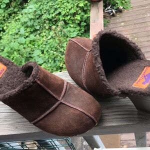 Rocket Dog Brown suede clogs mules Great condition